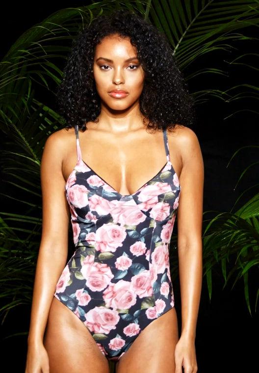 Saint One Piece: Dolce Rose