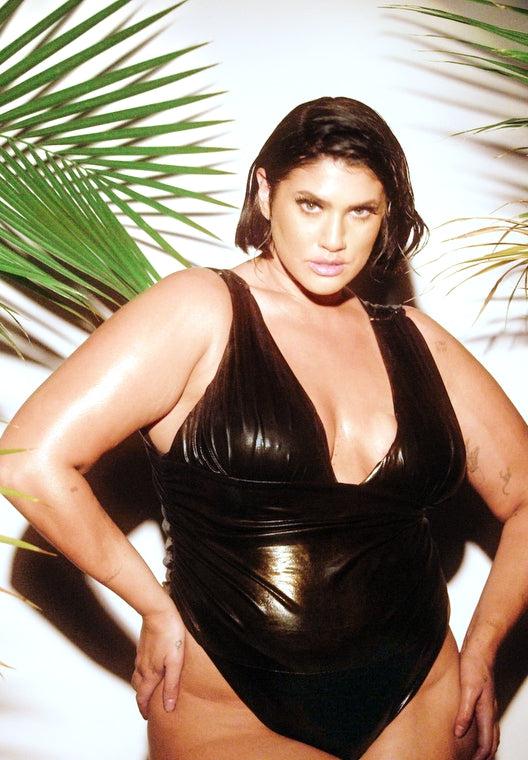 Plus Valencia One Piece: Black Metallic