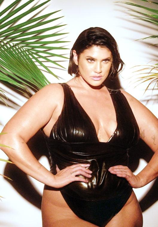 Plus Valencia One Piece: Black Metallic